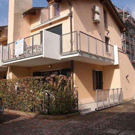 Appartamenti Villa Paola-Pochi Passi Dal Mare-Zona Piazza Aurora-Lido Di Jesolo Dış mekan fotoğraf