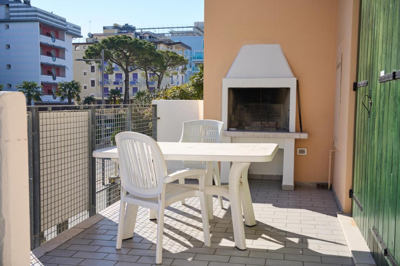 Appartamenti Villa Paola-Pochi Passi Dal Mare-Zona Piazza Aurora-Lido Di Jesolo Dış mekan fotoğraf
