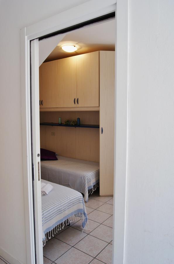 Appartamenti Villa Paola-Pochi Passi Dal Mare-Zona Piazza Aurora-Lido Di Jesolo Dış mekan fotoğraf